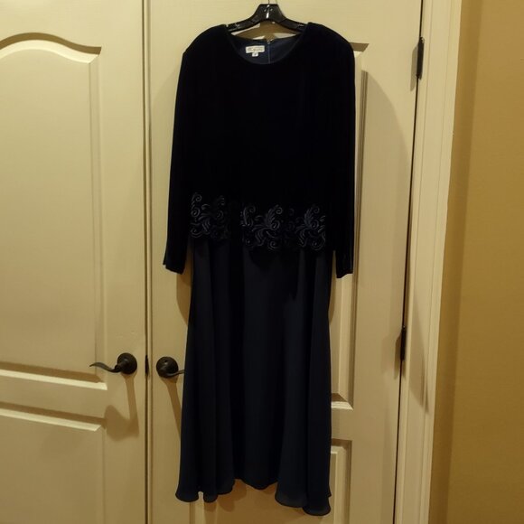 Talbot's 18 Long Evening Dress Midnight Blue - Picture 10 of 10